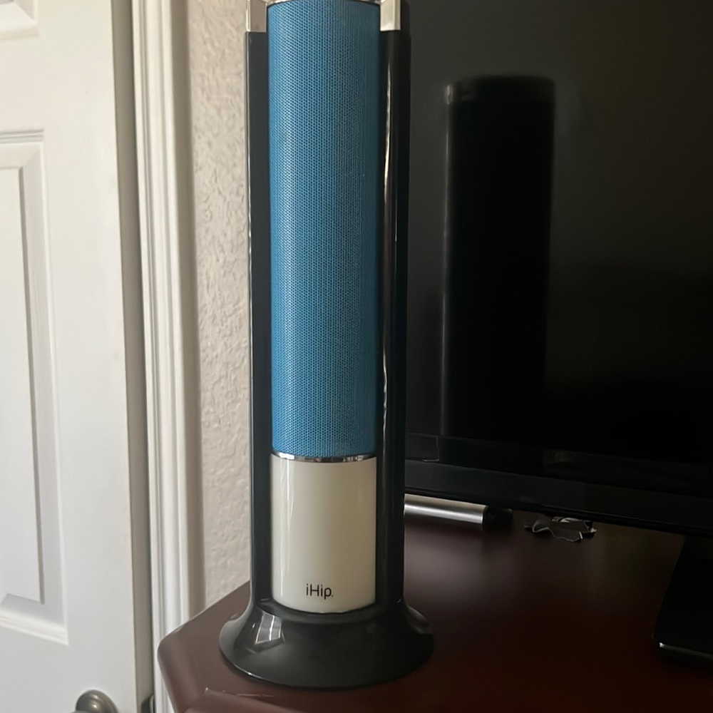 Ihip speaker Bluetooth and totally functional